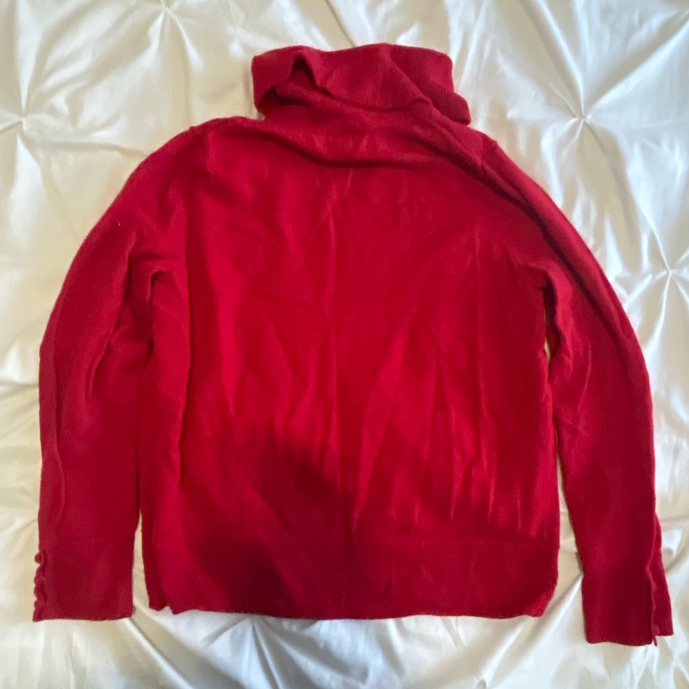 Red sweater with pure merino wool